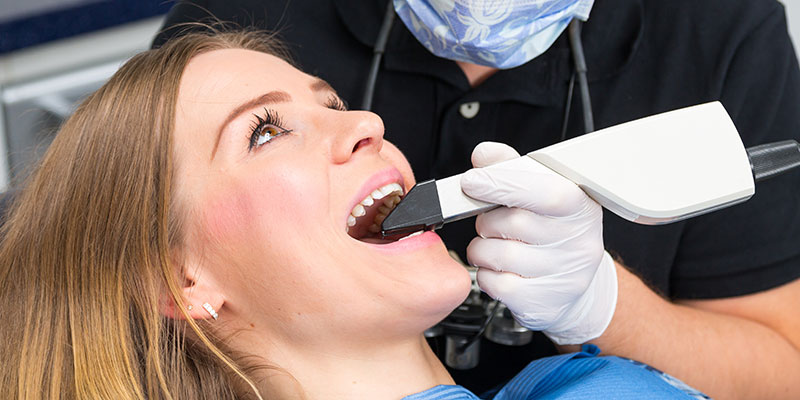 Abdruckfreier Zahnersatz von adentes Zahnärzte in Sankt Augustin